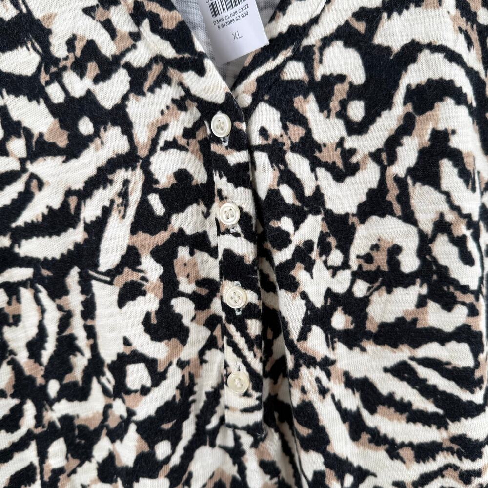 Lou & Grey Black and White Printed Sleeveless Romper - Picture 7 of 11